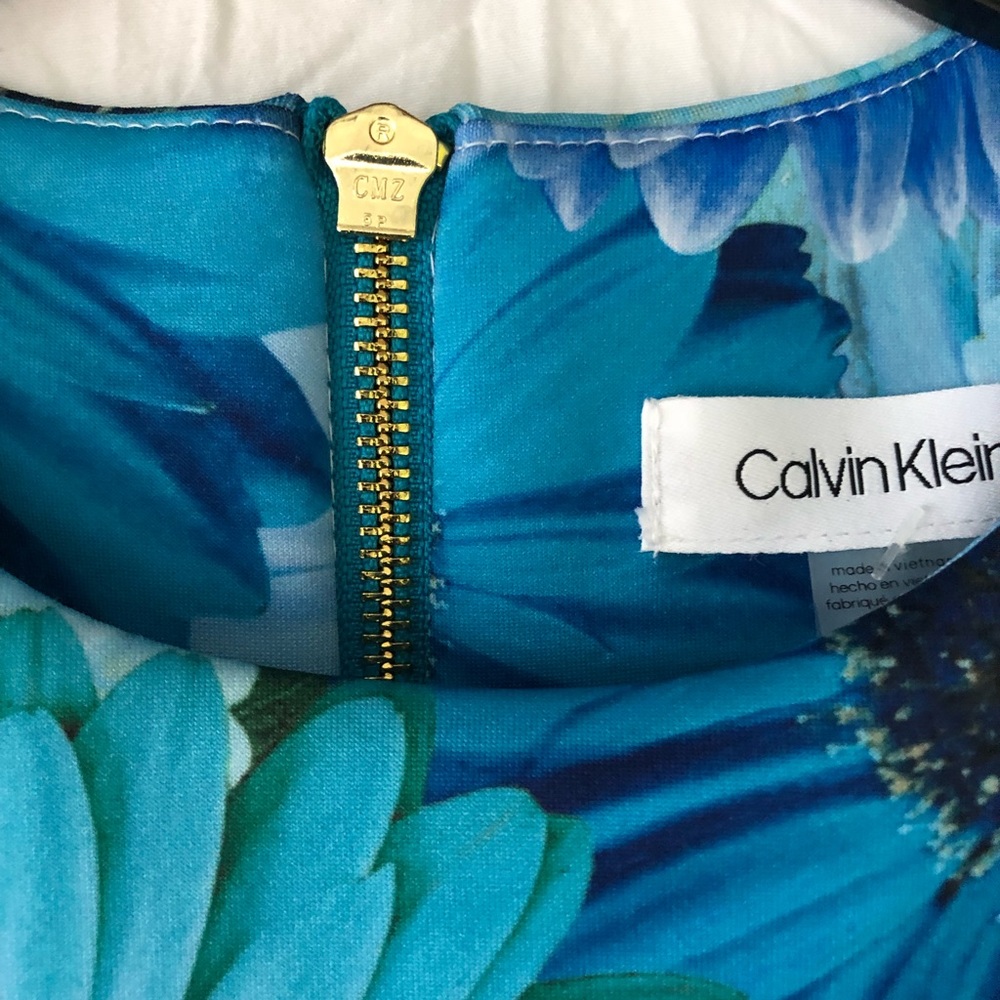 CLAVIN KLEIN dress size 4 blue flower sleeveless dress zipper closure. - Picture 4 of 12